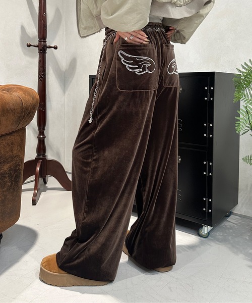 ★アバンチュウム ガーターベルト ラインストーン ロゴ ベロア フレア パンツ sedacle girl（セダクルガール）の「ヒップラインストーンベロアパンツ