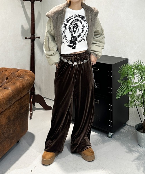 ★アバンチュウム ガーターベルト ラインストーン ロゴ ベロア フレア パンツ Rhinestone logo garter velor flare pants – AVENCHUMU