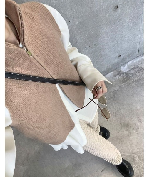 ISOOK（アイスー）の「ジップハイネックニットベスト (kiharu select) / ジップベスト ダブルジップ ジップニッジ スタンドネック（ベスト・レディース・ベージュ/ブラック・FREE）」の9枚目の写真