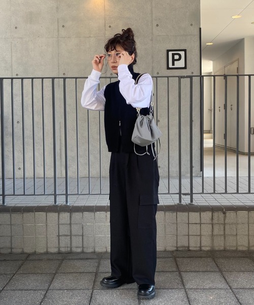 ISOOK（アイスー）の「ジップハイネックニットベスト (kiharu select) / ジップベスト ダブルジップ ジップニッジ スタンドネック（ベスト・レディース・ベージュ/ブラック・FREE）」の19枚目の写真