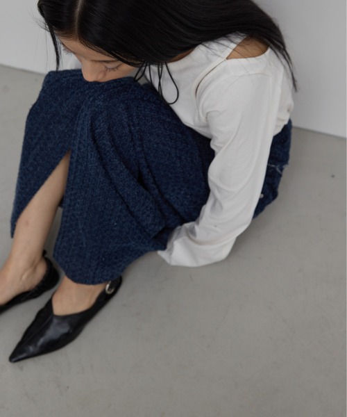 AIC.（エーアイシー）の「カットアウトピンタックロンティー（Tシャツ/カットソー・レディース・オフホワイト/ブラック・FREE）」の9枚目の写真