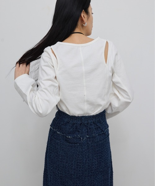 AIC.（エーアイシー）の「カットアウトピンタックロンティー（Tシャツ/カットソー・レディース・オフホワイト/ブラック・FREE）」の11枚目の写真