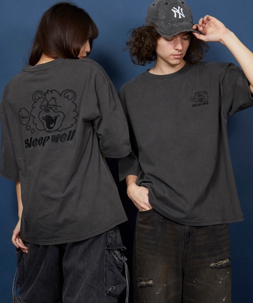 MEMENTISM（メメントイズム）の「オーバーサイズ  刺繍 Tシャツ 綿100％ /embroidery oversize T-shirt（Tシャツ/カットソー・メンズ・ホワイト系/ブラック系その他6/ブラック系その他3/ブラック系その他4/ホワイト系1/ホワイト系2/ホワイト系4/ホワイト系6/ブラック×レッド/ブラック×ブルー/その他17/その他19/その他20/ブラック系その他2/その他6/その他10/その他3/その他/ブラック/ホワイト/ホワイト系7/ホワイト系8/ホワイト系9/スミクロ/ブラック系その他7/ブラック系/その他1/その他5/その他11/ライトブラック/ブラック系1/ブラック系3/その他8/その他14/その他15/その他16/その他18/ホワイト系3/ホワイト系5/ブラック系その他/ブラック系2/その他4/その他7/その他9/その他12/その他21/ブラック系その他5・SMALL/MEDIUM/LARGE/X-LARGE）」の21枚目の写真