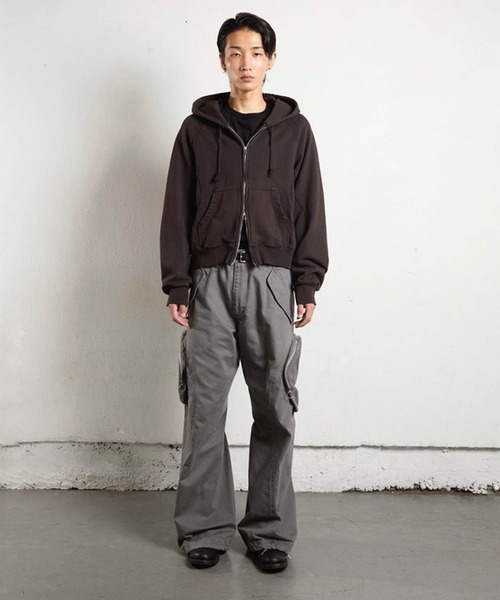NVRFRGT(ネヴァーフォーゲット)の「PANELLED ZIP UP HOODIE(パーカー・メンズ・ダークブラウン・1/2)」の3枚目の写真