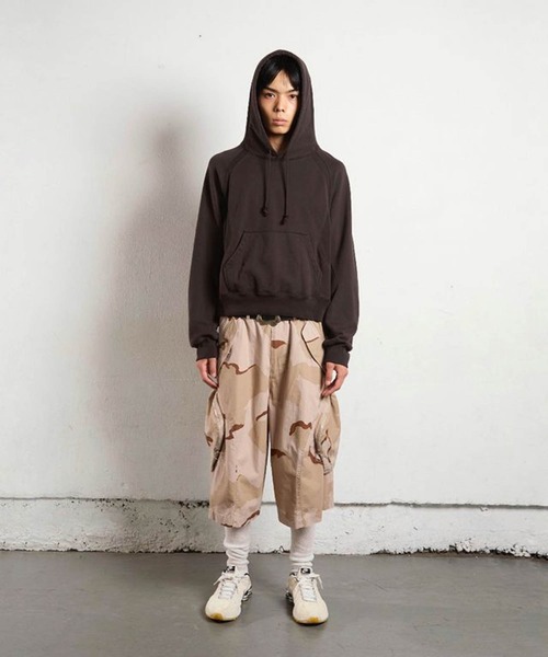 NVRFRGT(ネヴァーフォーゲット)の「PANELLED ZIP UP HOODIE(パーカー・メンズ・ダークブラウン・1/2)」の6枚目の写真