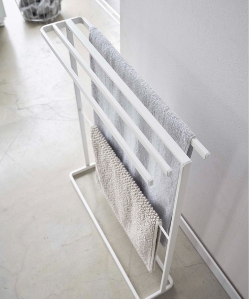 BIRTHDAY BAR（バースデイバー）の「tower 横から掛けられるバスタオルハンガー スリム（ランドリーグッズ・レディース・ホワイト・フリー）」の5枚目の写真