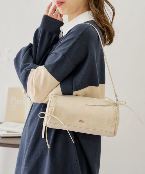 【500mlペットボトル収納可】レースアップデザインサークルバッグ（ショルダーバッグ）｜Chico（チコ）