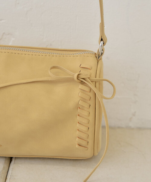 【500mlペットボトル収納可】レースアップデザインサークルバッグ（ショルダーバッグ）｜Chico（チコ）