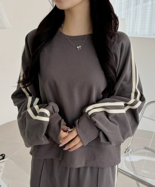 TREOVER(トレオーバー)の「ショート丈でスタイルアップ!ラグランスリーブサイドラインプルオーバー(Tシャツ/カットソー・レディース・オートミール/チャコールグレー/アイボリー・FREE)」の9枚目の写真
