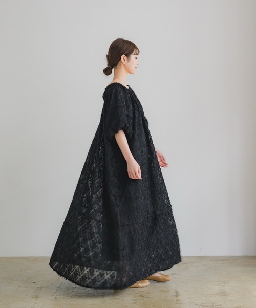 INTER FACTORY（インターファクトリー）の「omayu - ジャガードワンピース【結婚式/オケージョンにも◎】 made in INTER FACTORY（ワンピース・レディース・ブラック/アイボリー・FREE）」の17枚目の写真