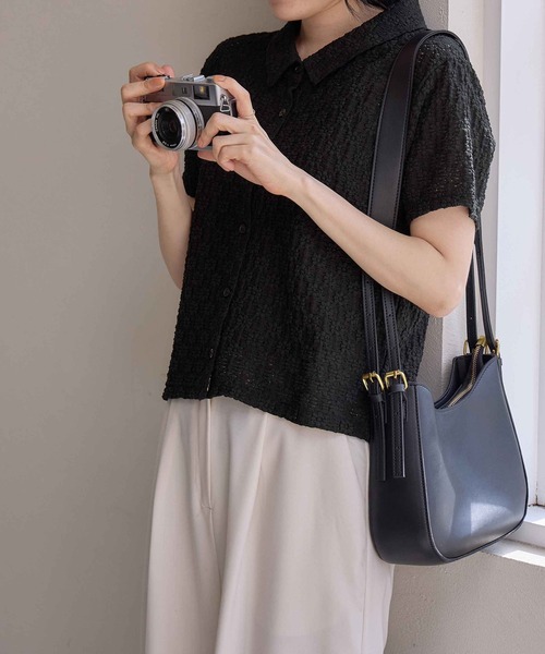 CHAN ME(チャンミ)の「花柄カットレースポロシャツ(シャツ/ブラウス・レディース・ブラック/ブルー/ホワイト・MEDIUM/LARGE/X-LARGE)」の10枚目の写真