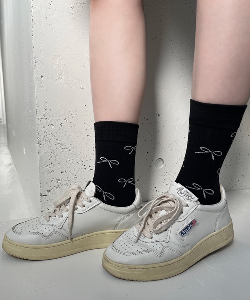 poiregnee（ポワニェ）の「［select］総柄 リボンソックス（ソックス/靴下・レディース・グレー/ブラック/ホワイト・FREE）」の2枚目の写真