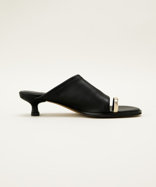 LE VERNIS(ル・ベルニ)Toe ring sandals（サンダル）｜LE VERNIS