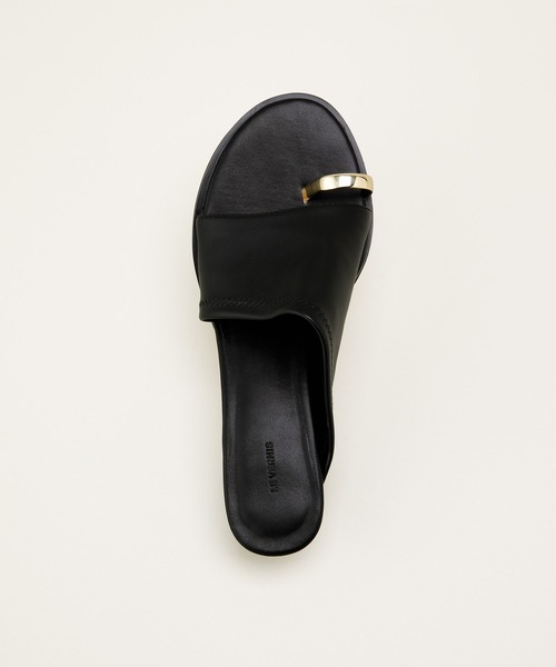 セール】LE VERNIS(ル・ベルニ)Toe ring sandals（サンダル