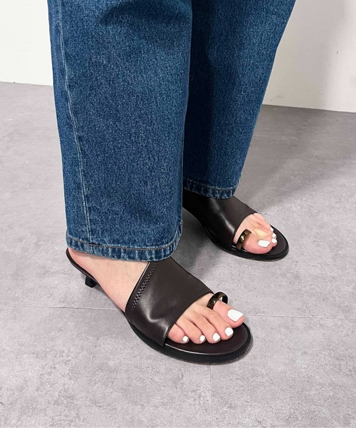 LE VERNIS(ル・ベルニ)Toe ring sandals（サンダル）｜LE VERNIS