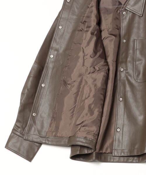 CHIGNON（シニヨン）の「(CHIGNON)フェイクレザージャケット（その他アウター・レディース・カーキ/ブラック・ONE SIZE）」の4枚目の写真