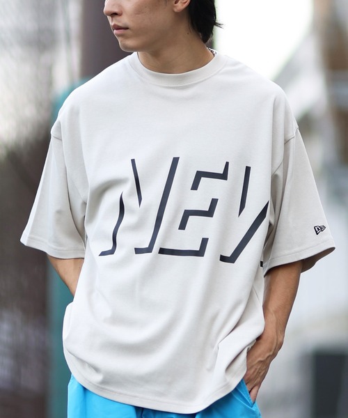 NEW ERA（ニューエラ）の「NEW ERA/ニューエラ 半袖Tシャツ ビッグロゴ 吸汗速乾 14410153/14410154/14410155（Tシャツ/カットソー・メンズ・ブラック/ホワイト/ベージュ・M/L/XXL/XL）」の3枚目の写真