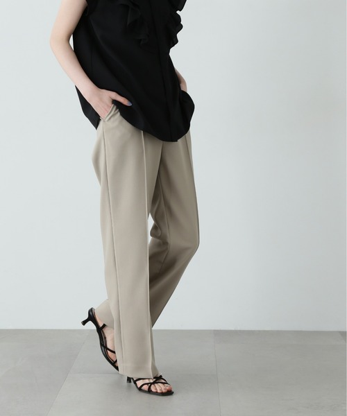 N.(N. Natural Beauty Basic)(エヌエヌナチュラルビューティーベーシック)の「センターコバストレートパンツ(スラックス・レディース・ベージュ/チャコールグレー・SMALL/MEDIUM)」の12枚目の写真