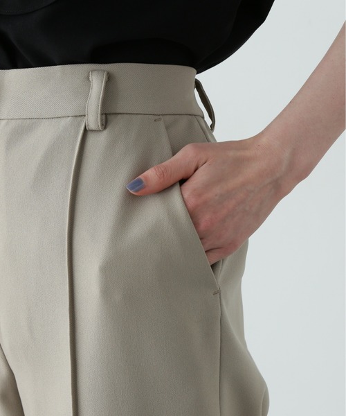 N.(N. Natural Beauty Basic)(エヌエヌナチュラルビューティーベーシック)の「センターコバストレートパンツ(スラックス・レディース・ベージュ/チャコールグレー・SMALL/MEDIUM)」の20枚目の写真