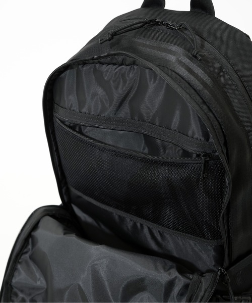 NEW ERA（ニューエラ）の「【NEW ERA/ニューエラ】CORD PACK コードパック（バックパック/リュック・メンズ・ブラック×ホワイト/ブラック・FREE）」の7枚目の写真