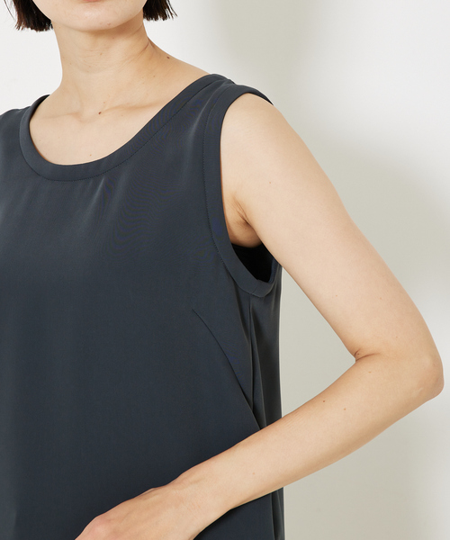 qualite（カリテ）の「トルコサテンノースリーブ/ノースリーブトップス（Tシャツ/カットソー・レディース・チャコールグレー/ライム/アイボリー・フリー）」の11枚目の写真