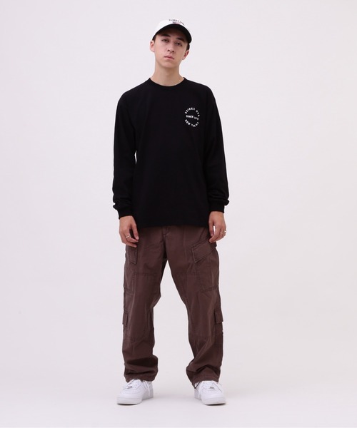 AVIREX（アヴィレックス）の「VARSITY LOGO LONGSLEEVE T-SHIRT / バーシティ ロゴ 長袖Tシャツ / AVIREX / アヴィレックス（Tシャツ/カットソー・メンズ・オフホワイト/オレンジ/ネイビー/ブラック・XX-LARGE/X-LARGE/MEDIUM/LARGE）」の17枚目の写真