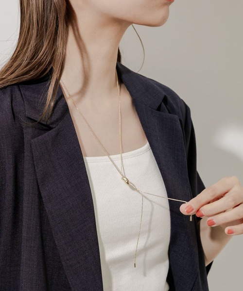SMELLY（スメリー）の「シンプルスライドネックレス（ネックレス・レディース・ゴールド・-）」の4枚目の写真
