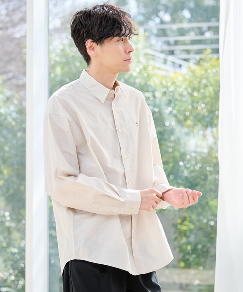 Arnold Palmer（アーノルドパーマー）の「寄り添うリネン オーバー シェア シャツ（シャツ/ブラウス・レディース・オフホワイト/ライトベージュ/サックスブルー/ピンク/イエロー/ネイビー・S/M/L/LL/XS）」の3枚目の写真