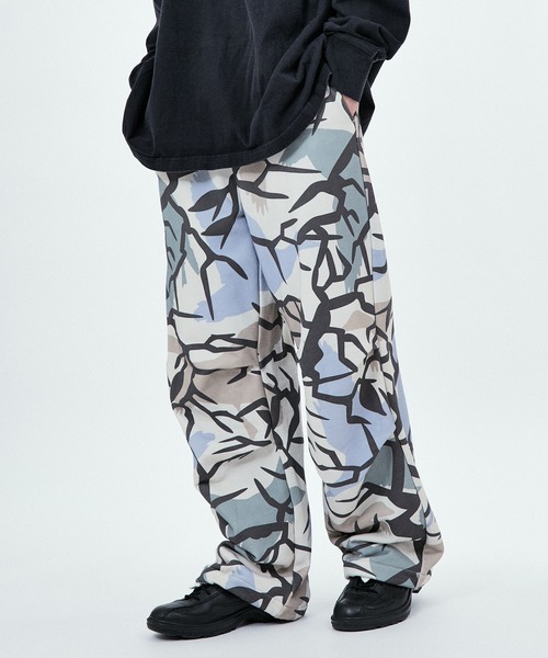 M TO R(ムウトアール)の「NEW CAMO PRINT SWEAT PANTS(その他パンツ・レディース・ホワイト/ベージュ系その他・40/38/42)」の1枚目の写真