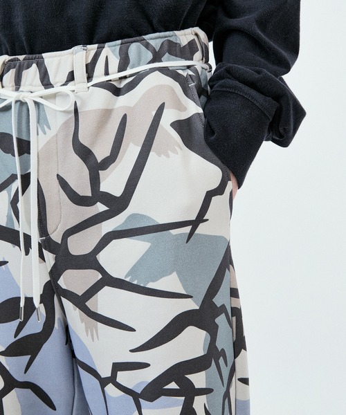 M TO R(ムウトアール)の「NEW CAMO PRINT SWEAT PANTS(その他パンツ・レディース・ホワイト/ベージュ系その他・40/38/42)」の20枚目の写真