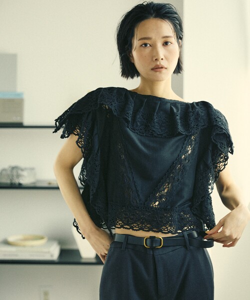 Firsthand（ファーストハンド）の「Firsthand/ファーストハンド インドレース スクエア フリルブラウス / ショート丈 レースブラウス（シャツ/ブラウス・レディース・ホワイト/ブラック・FREE）」の3枚目の写真