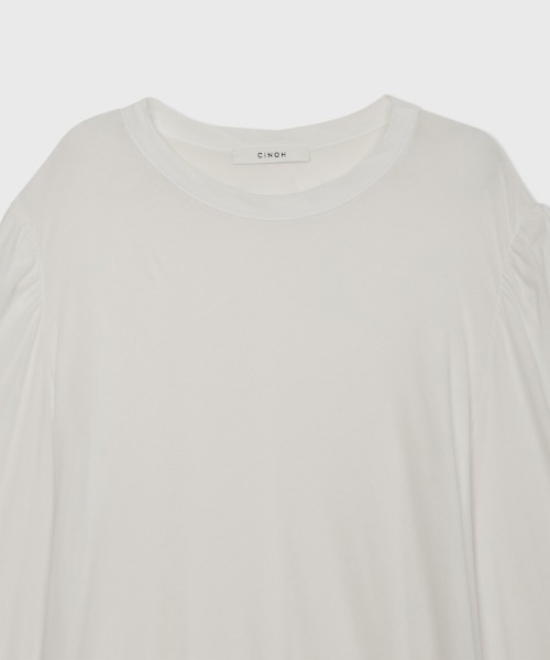 CINOH(チノ)の「SHEF パフスリーブTシャツ(Tシャツ/カットソー・レディース・ホワイト/ブラック/ベージュ・38/36)」の6枚目の写真
