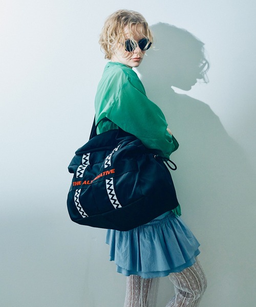 RNA（アールエヌエー）の「E5108 ＢＩＧショルダーＢＡＧ（ショルダーバッグ・レディース・ベージュ/カーキ/ブラック・FREE）」の2枚目の写真