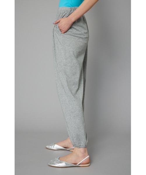 HeRIN.CYE(ヘリンドットサイ)の「Balloon cut relax pants バルーンカットリラックスパンツ(その他パンツ・レディース・ブラック/グレー/ライトグリーン・36/38)」の8枚目の写真