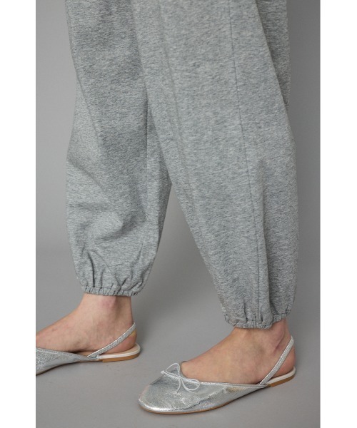 HeRIN.CYE(ヘリンドットサイ)の「Balloon cut relax pants バルーンカットリラックスパンツ(その他パンツ・レディース・ブラック/グレー/ライトグリーン・36/38)」の13枚目の写真