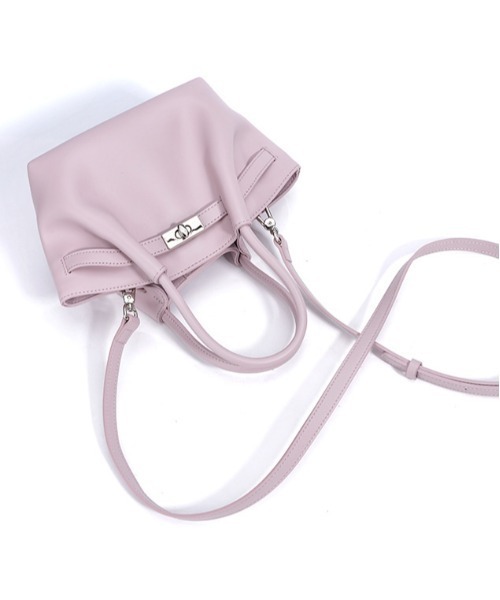 NiiNa（ニーナ）の「【 NiiNa / ニーナ 】高品質牛革  2way ラウンドフォルム レザーバッグ（インナーポーチ付き）（ショルダーバッグ・レディース・ホワイト/ブラック/ピンク/グリーン・FREE）」の8枚目の写真