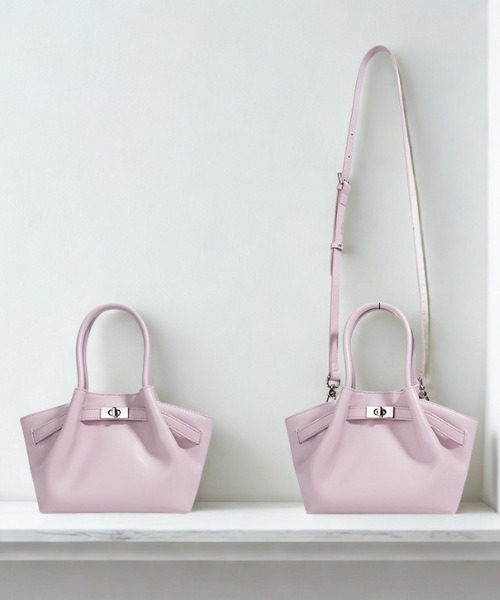 NiiNa（ニーナ）の「【 NiiNa / ニーナ 】高品質牛革  2way ラウンドフォルム レザーバッグ（インナーポーチ付き）（ショルダーバッグ・レディース・ホワイト/ブラック/ピンク/グリーン・FREE）」の14枚目の写真