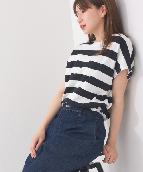 OMNES(オムネス)の「【接触冷感】 10番単ボーダーフレンチスリーブプルオーバー(Tシャツ/カットソー・レディース・ブルー/ホワイト×ブラック/ホワイト×ブルー/グレー系その他/ホワイト系その他/ホワイト×ネイビー・FREE)」の3枚目の写真