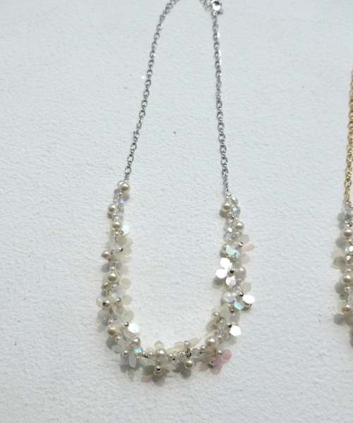 Dorry Doll(ドリードール)の「小花モチーフネックレス(ネックレス・レディース・シルバー/ゴールド・FREE)」の6枚目の写真