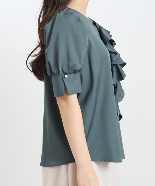 TRUDEA(トルディア)の「とろみアシメラッフルブラウス(シャツ/ブラウス・レディース・ブルーグリーン/ホワイト×ネイビー/ホワイト・MEDIUM)」の17枚目の写真