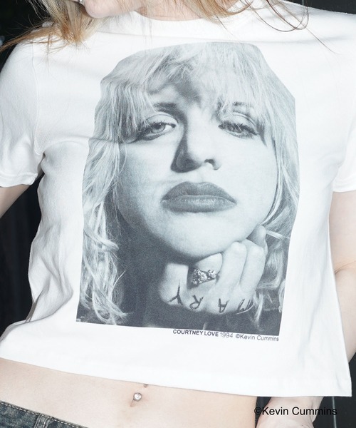 CULTURE SUPPLY(カルチャー サプライ)の「Photo Tee Courtney Love 2(Tシャツ/カットソー・メンズ・ホワイト/ブラック・MEDIUM/LARGE/X-LARGE/SHORT)」の9枚目の写真