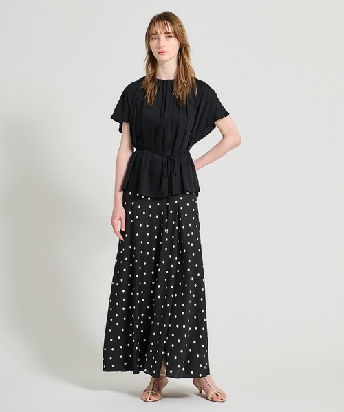 ESTNATION（エストネーション）の「ESTNATION / ギャザークルーネック ブラウス（シャツ/ブラウス・レディース・ホワイト/ブラック/ベージュ・36/38）」の12枚目の写真