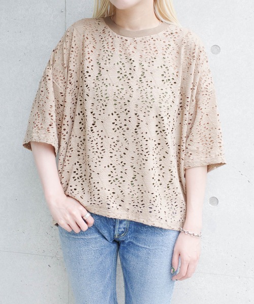 SWITCH BY ARCH(スイッチバイアーチ)の「【ARC】【SWITCH by ARCH】クラッシュ カットワーク デザインTシャツ(Tシャツ/カットソー・レディース・オフホワイト/ブラック/ベージュ・FREE)」の3枚目の写真