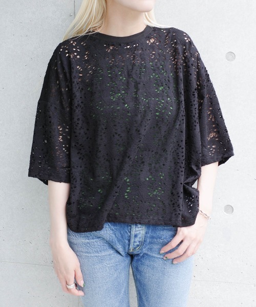 SWITCH BY ARCH(スイッチバイアーチ)の「【ARC】【SWITCH by ARCH】クラッシュ カットワーク デザインTシャツ(Tシャツ/カットソー・レディース・オフホワイト/ブラック/ベージュ・FREE)」の2枚目の写真