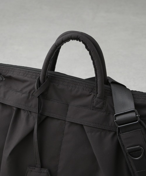 NANO universe（ナノユニバース）の「｢NJ/CLUB｣ SML別注ヘルメットバッグ（ショルダーバッグ・メンズ・グレー/ライトブラウン/ブラック・FREE）」の8枚目の写真