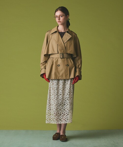 GRACE CLASS（グレースクラス）の「ケープショートトレンチコート（トレンチコート・レディース・ブラック/ベージュ・38/36）」の3枚目の写真