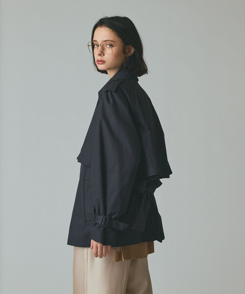 GRACE CLASS（グレースクラス）の「ケープショートトレンチコート（トレンチコート・レディース・ブラック/ベージュ・38/36）」の14枚目の写真