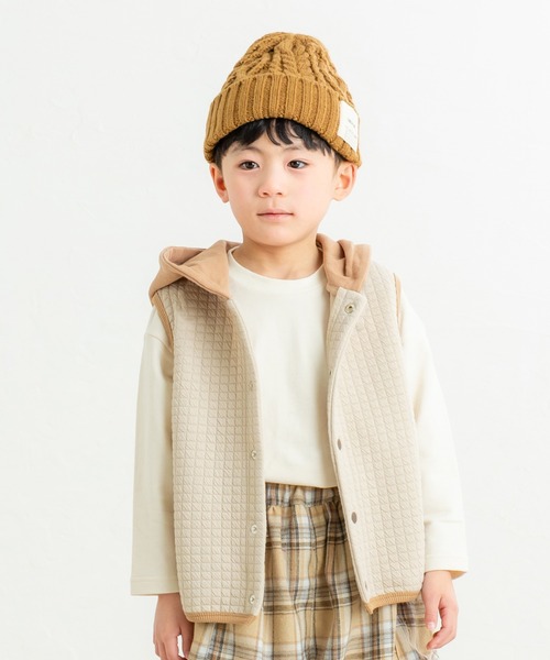 DILASH（ディラッシュ）の「ニットキルトベスト（ベスト・キッズ・ベージュ/チャコールグレー・140/130/120/110/100/90/80）」の2枚目の写真