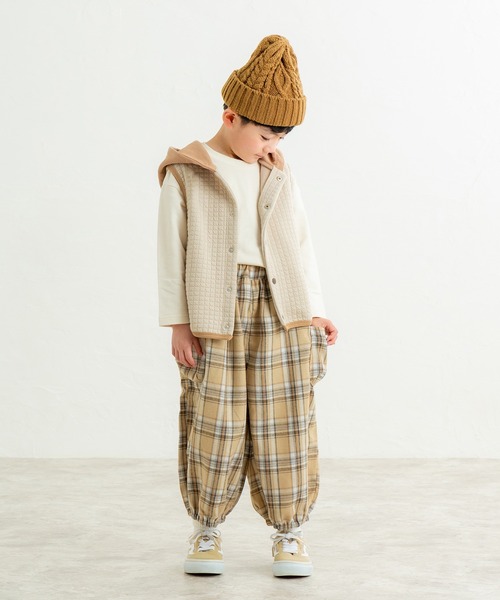 DILASH（ディラッシュ）の「ニットキルトベスト（ベスト・キッズ・ベージュ/チャコールグレー・140/130/120/110/100/90/80）」の8枚目の写真