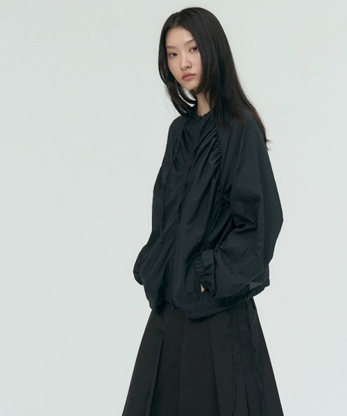 PLACE STUDIO（プレイススタジオ）の「PLACE STUDIO／シャーリング2WAYジャケット（ブルゾン・レディース・グレー/ブラック・FREE）」の11枚目の写真